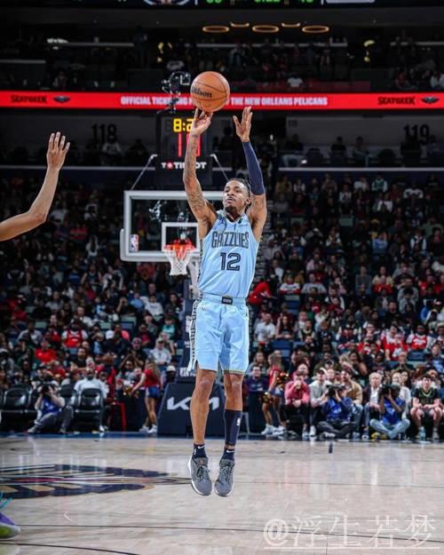 莫兰特单挑文森特 转身跳投精准命中 莫兰特单挑文森特 转身跳投精准命中